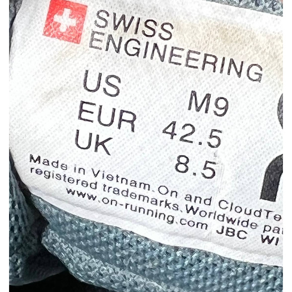 SOLD Swiss Engineering On Cloud Shoes 9 - Picture 5 of 5